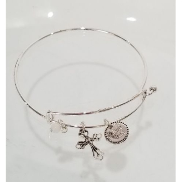 Avon Have Faith Precious Cross Charms Bracelet - Picture 2 of 5